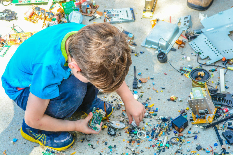 ¿Aburrido o creativo? El poder del juego libre en casa